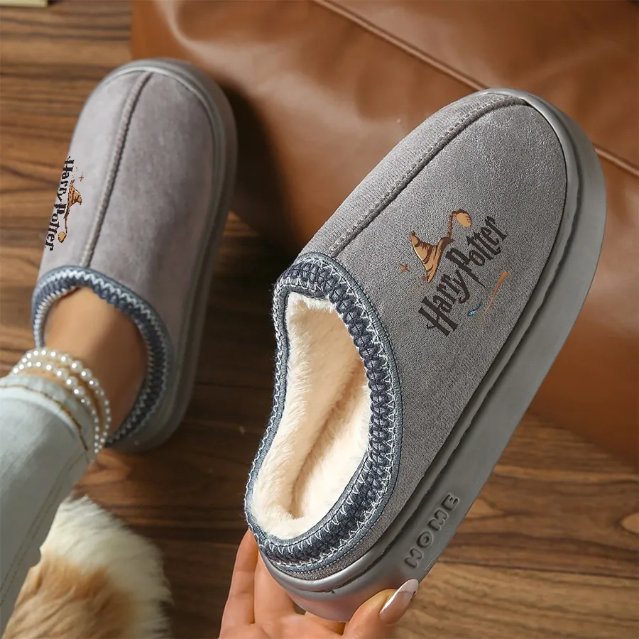 Warner Bros. DC Harry Potter Men'S Plush Slippers for Indoor Use — photo 4